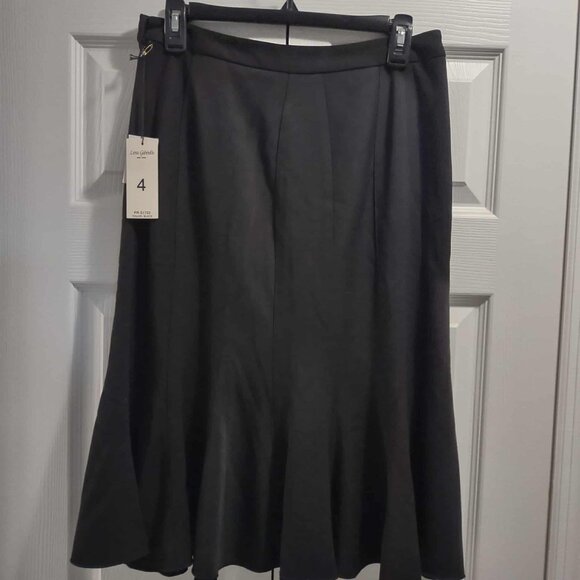Lena Gabrielle New York Black Flare Skirt Sz 4 NWT PR S1722 - Picture 2 of 4